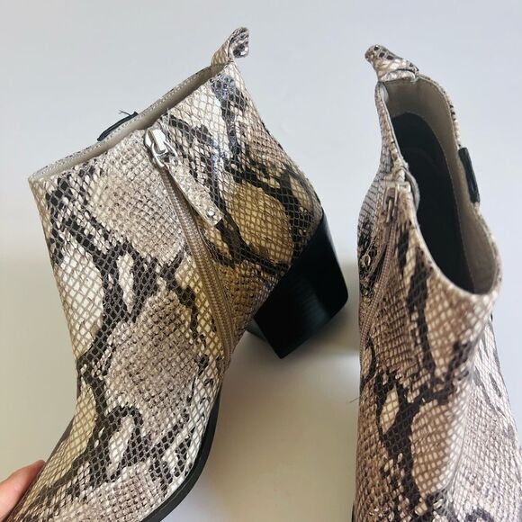 Linea Paolo Snake Skin Print Pointed Toe Ankle Boots Women l paolo sneak skin booties